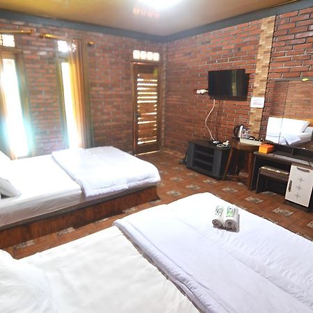 Villa Kopiori Yogyakarta Exterior photo