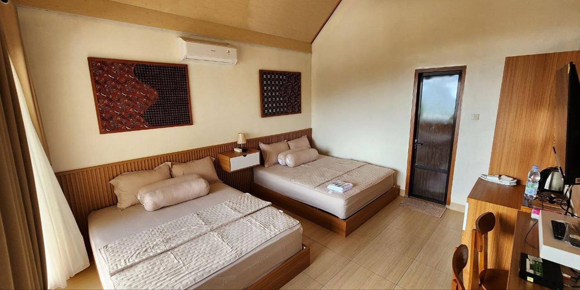 Villa Kopiori Yogyakarta Exterior photo